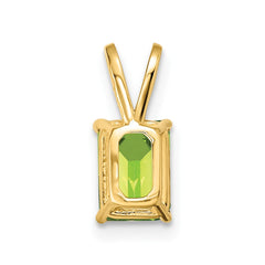 14k 7x5mm Emerald Cut Peridot pendant