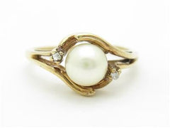 LIV 10k Yellow Gold & Diamond Fresh Water Pearl Vintage Design Halo Band Bridal Ring