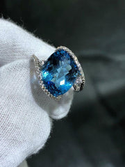 LIV 14k White Gold Natural White Diamond & Blue Topaz Large Abstract Halo Ring Sz 7