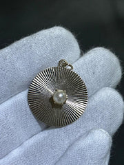 LIV 14k Yellow Gold Vintage Diamond Cut Pearl Disk Halo Charm Pendant 5.3 Grams Gift