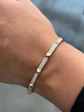 LIV 14k Yellow Gold Natural White Diamonds Spike Design Pave Set Bangle Bracelet 7"