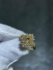 LIV 14k Yellow Gold Diamond Vintage Cocktail Design Cluster Halo Ring Size 8.25 Gift