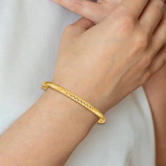 14k 3/16 Textured Hinged Bangle