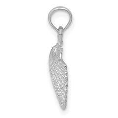 14K White Gold Scallop Shell Pendant