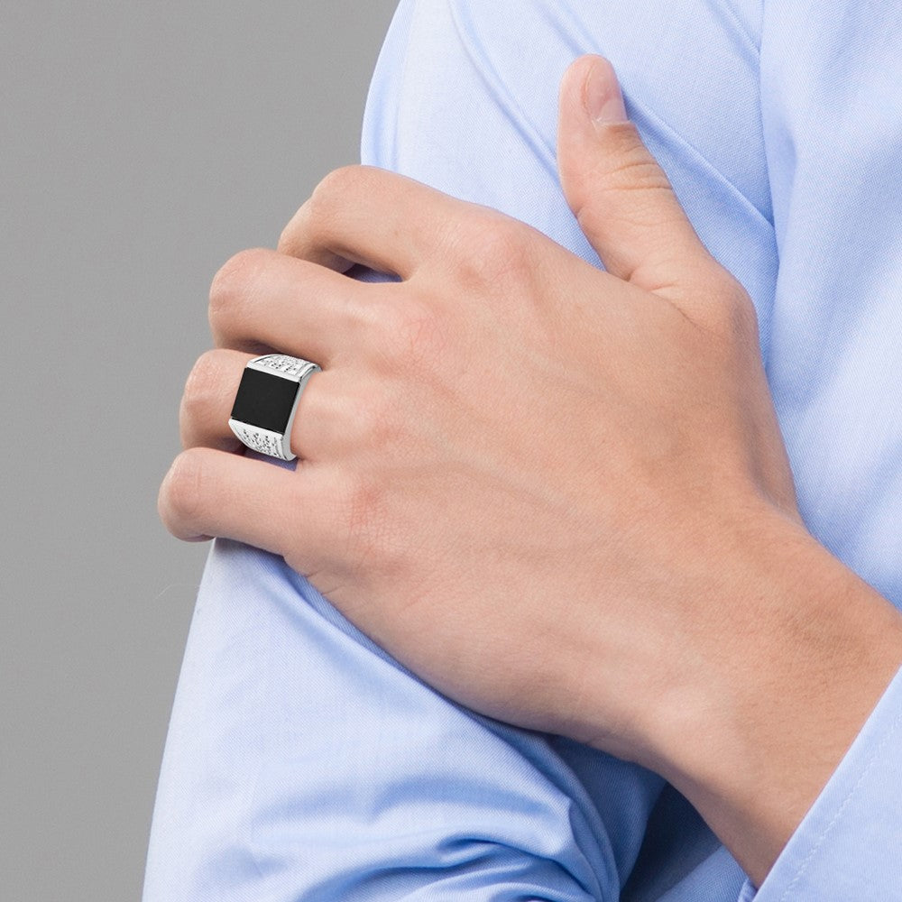Sterling Silver Rhodium-plated Men's Onyx Ring - 13