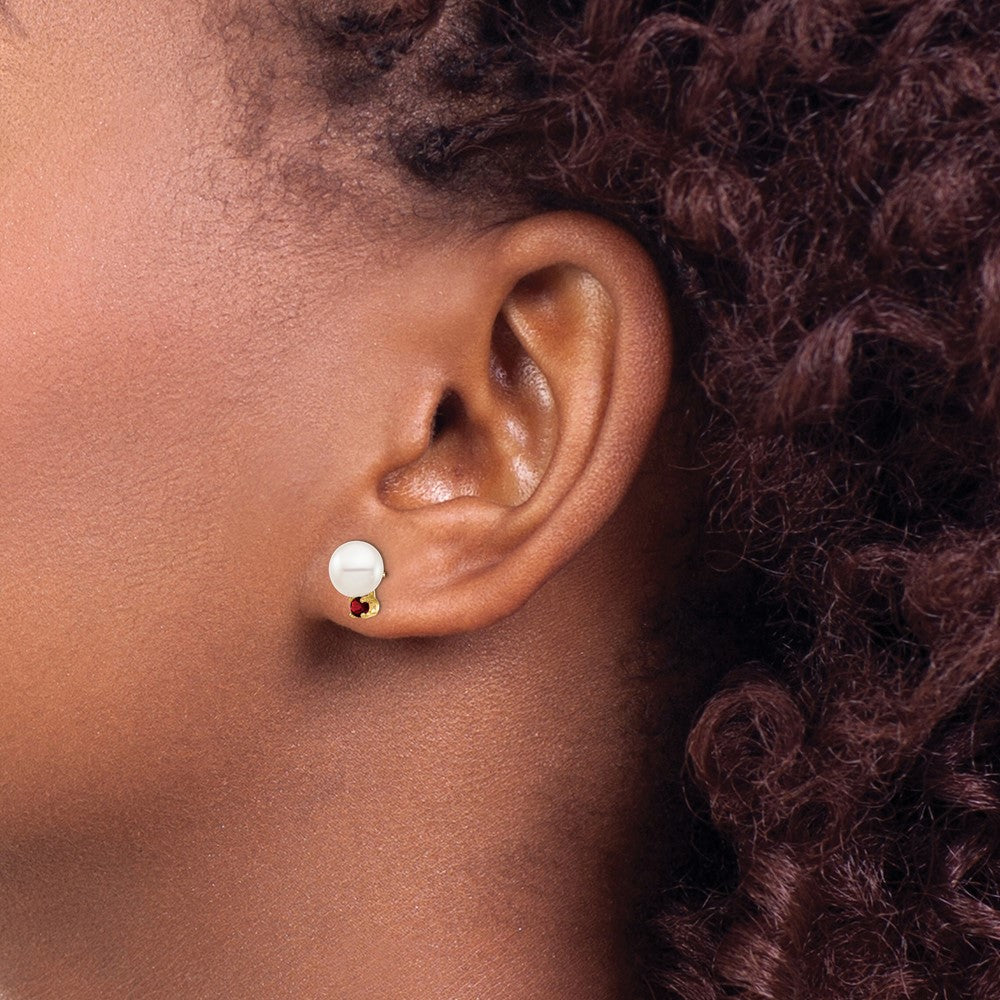 14k 7-7.5mm White Round Freshwater Cultured Pearl and .18GA Garnet Post Earrings