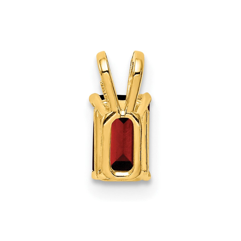 14k 6x4mm Emerald Cut Garnet pendant