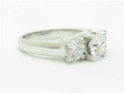LIV 14k White Gold Round 3 Stone Design White Sapphire Travel Engagement Band Ring