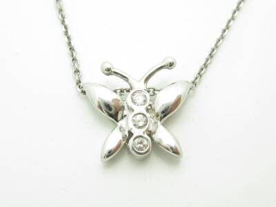 LIV 14kt White Gold Genuine White Diamond Butterfly Design Halo Necklace New Gift