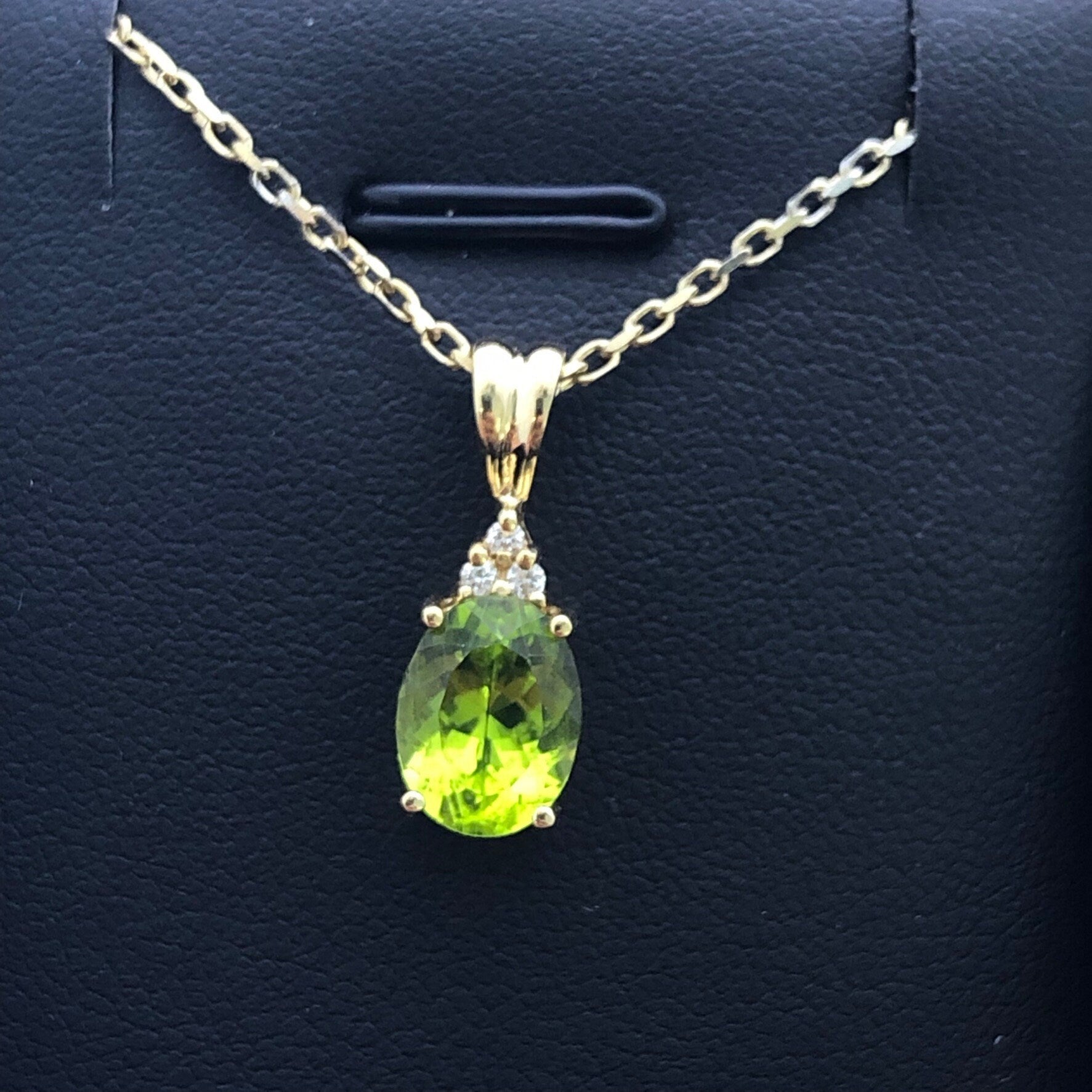 LIV 14k Yellow Gold Diamond & Green Peridot Pear Shape Halo Solitaire Pendant Necklace Gift