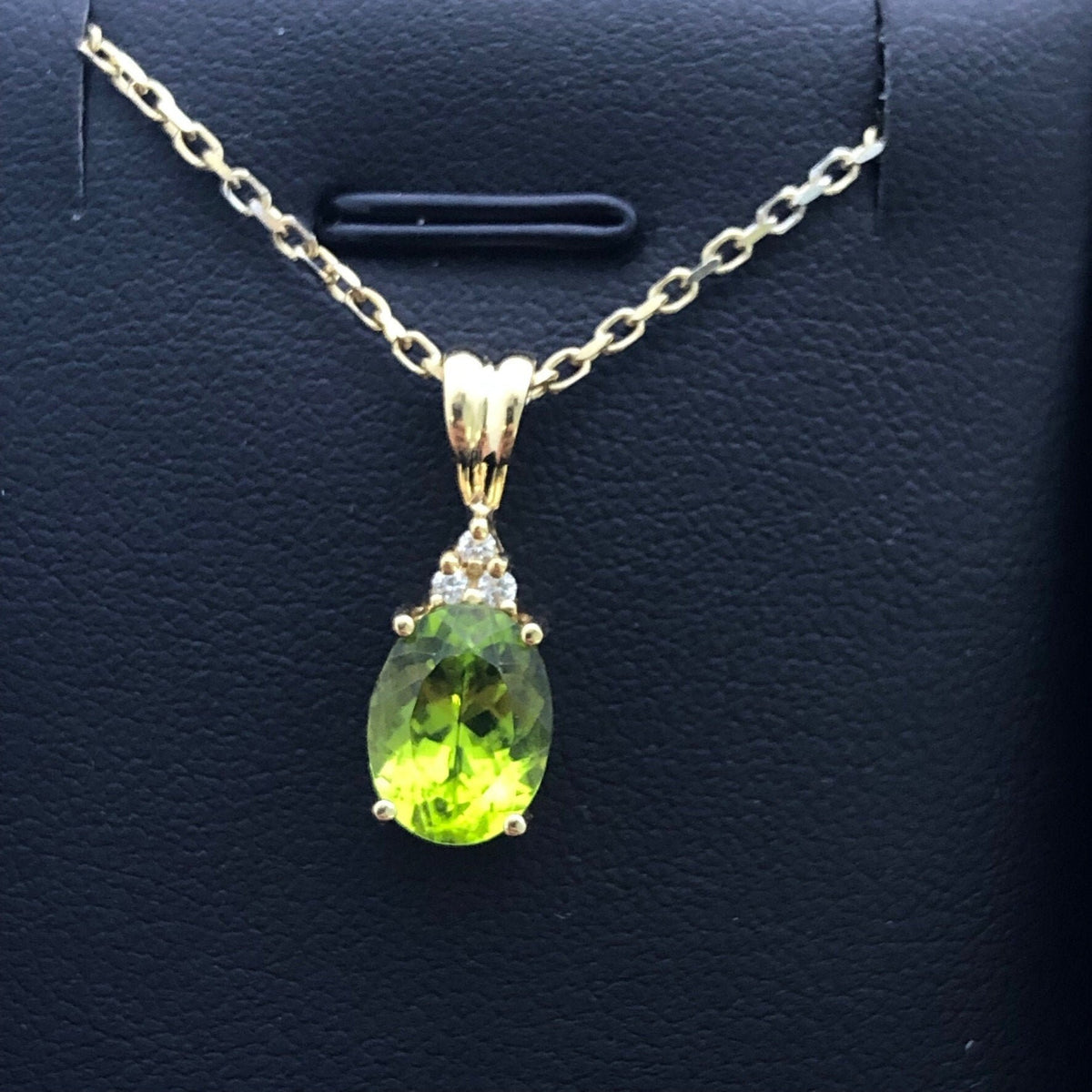 LIV 14k Yellow Gold Diamond & Green Peridot Pear Shape Halo Solitaire Pendant Necklace Gift