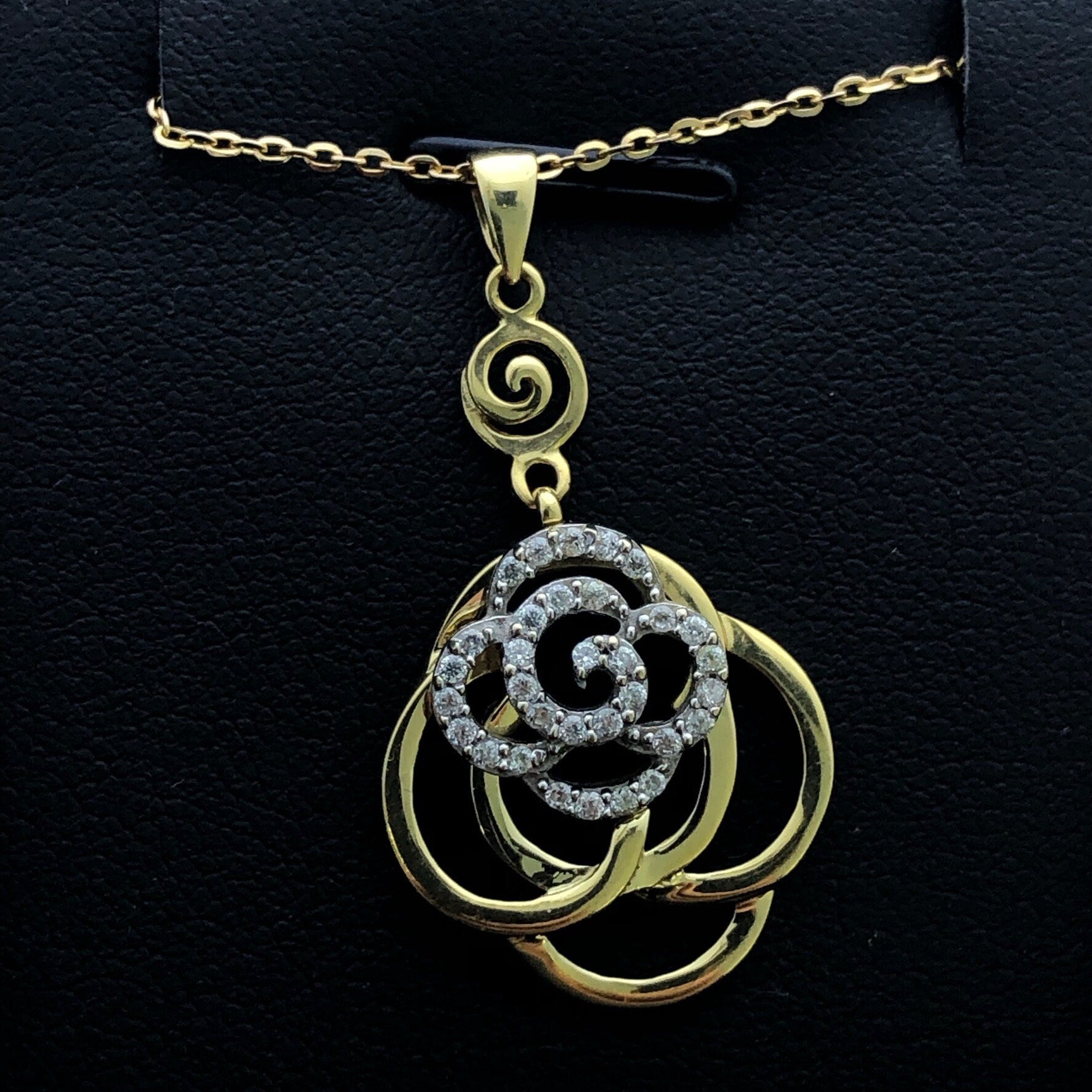 LIV 14k Yellow Gold & Diamonds Flower Double Halo Long Design Pendant Necklace Gift