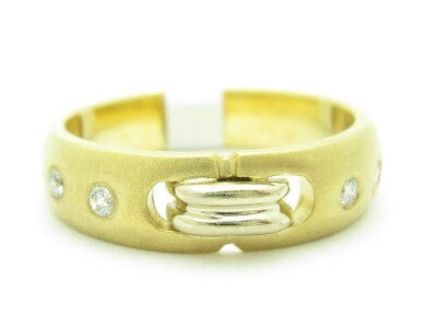 LIV Unique Solid 14K Yellow Gold Genuine White Diamond Link Design Wedding Band Ring