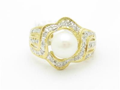 LIV 14k Yellow Gold Genuine Fresh Water Pearl Genuine Diamond Halo Band Design Ring