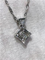 LIV 14k White Gold Diamonds Invisible Set Halo Design Pendant G/VS1 0.65ct tw GVS