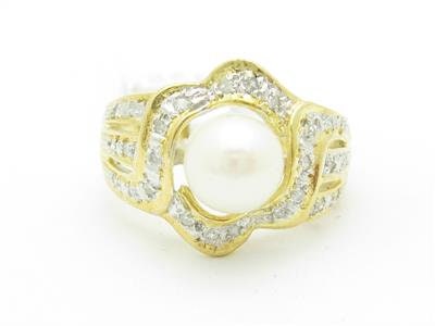 LIV 14k Yellow Gold Genuine Fresh Water Pearl Genuine Diamond Halo Band Design Ring