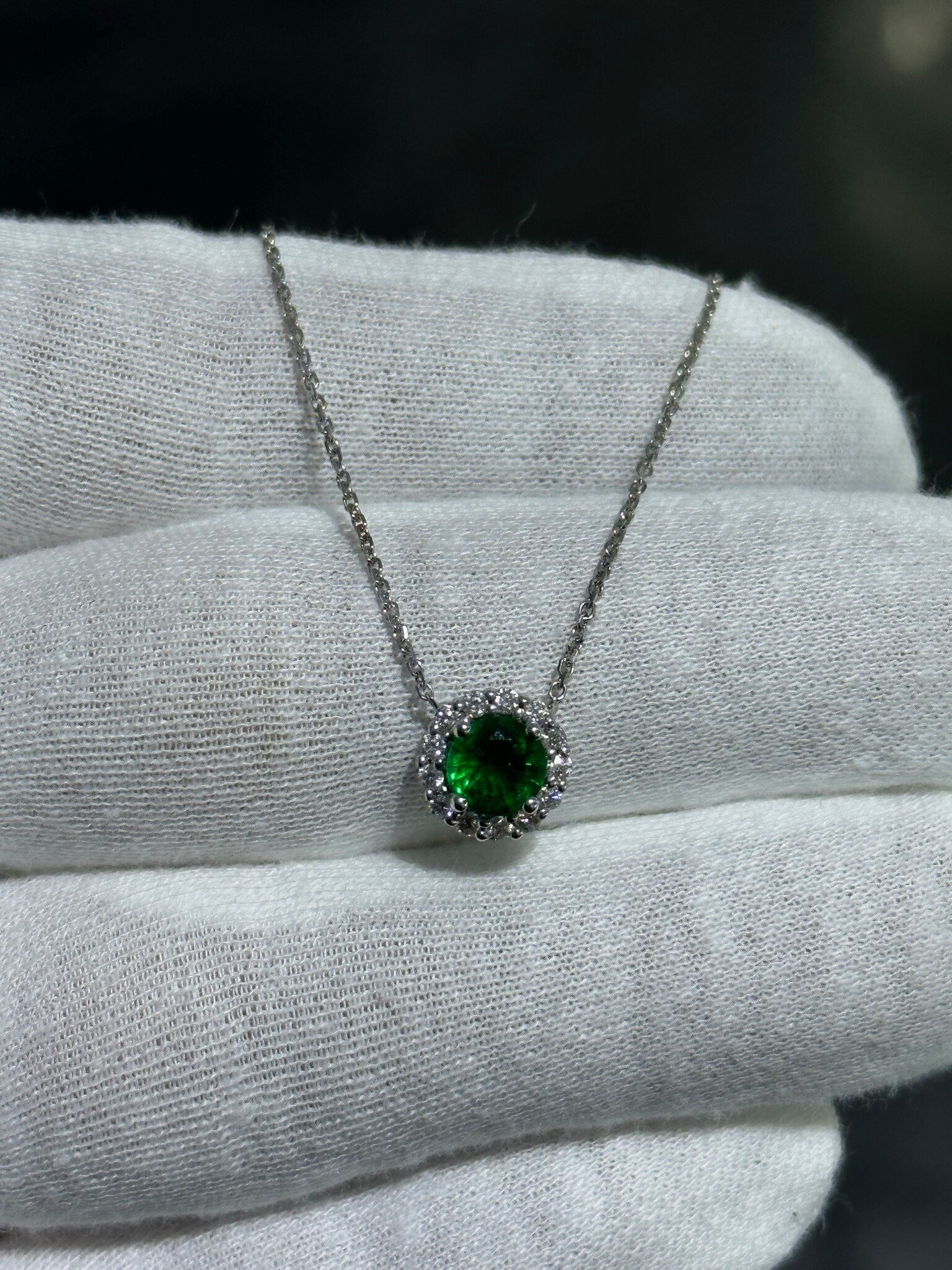 LIV 14KT Solid White Gold Natural White Diamonds & Green Quartz Round Halo Solitaire Pendant Necklace Gift