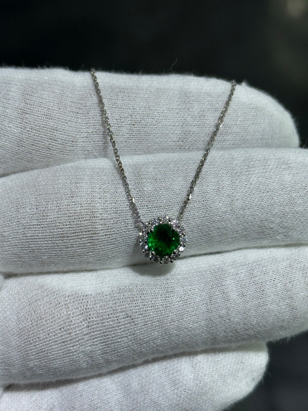 LIV 14KT Solid White Gold Natural White Diamonds & Green Quartz Round Halo Solitaire Pendant Necklace Gift