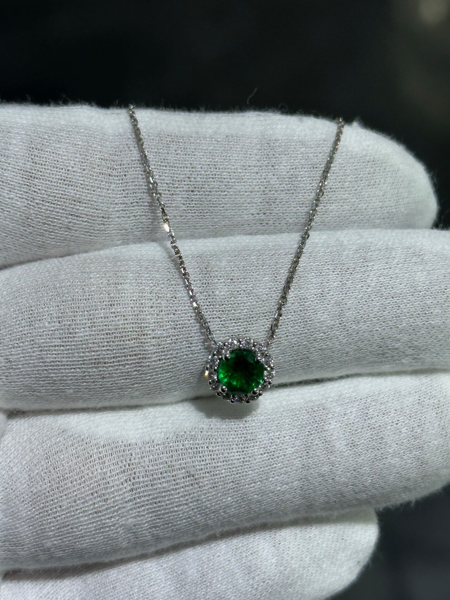 LIV 14KT Solid White Gold Natural White Diamonds & Green Quartz Round Halo Solitaire Pendant Necklace Gift