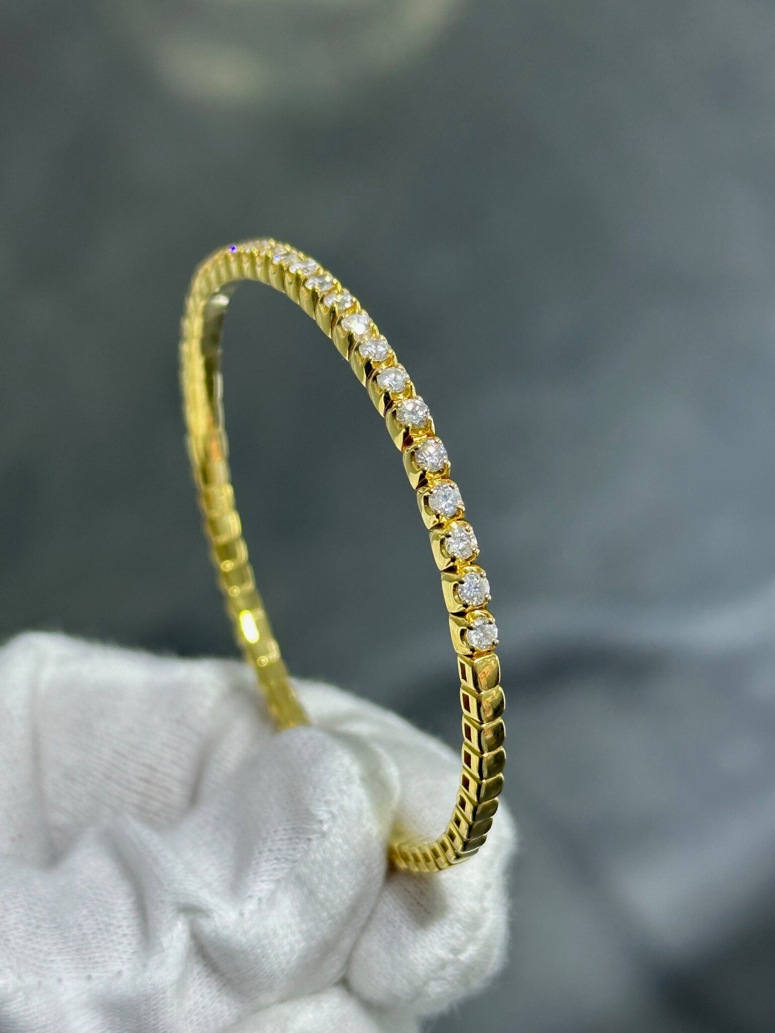 LIV 14k Yellow Gold Natural White Diamonds Flexible Design Prong Set Halo Bangle Bracelet Gift 7" Length