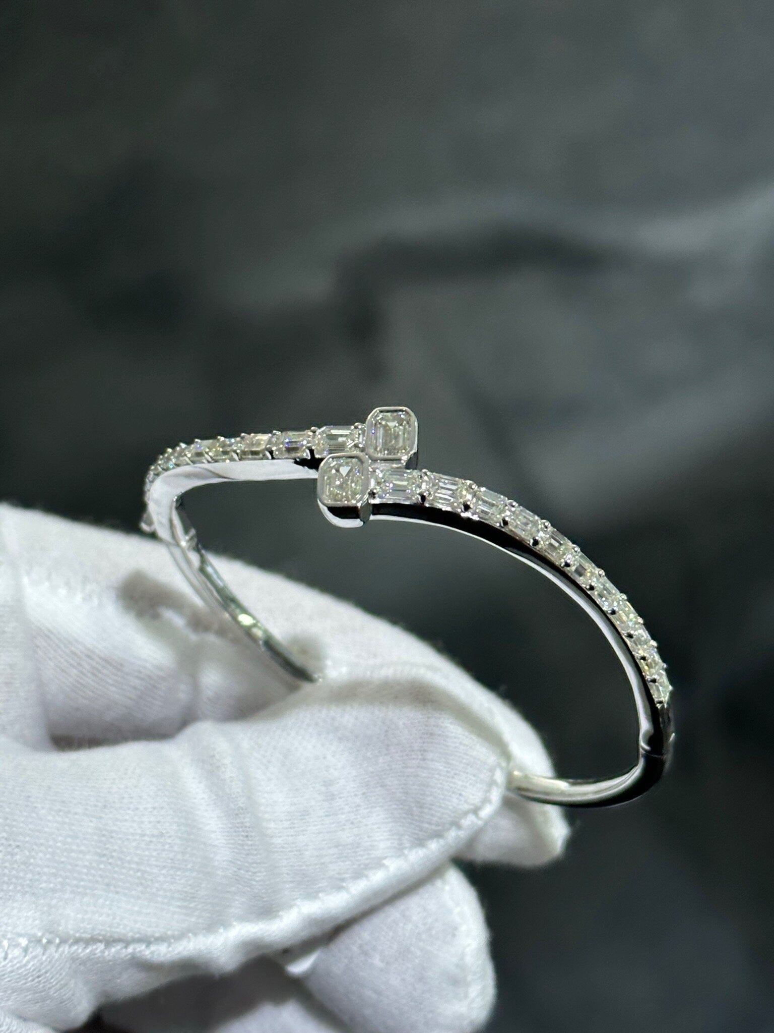 LIV 14k White Gold & Diamonds 3.50ct G-VS1 Emerald Cut Bypass Design Stack Bangle Bracelet