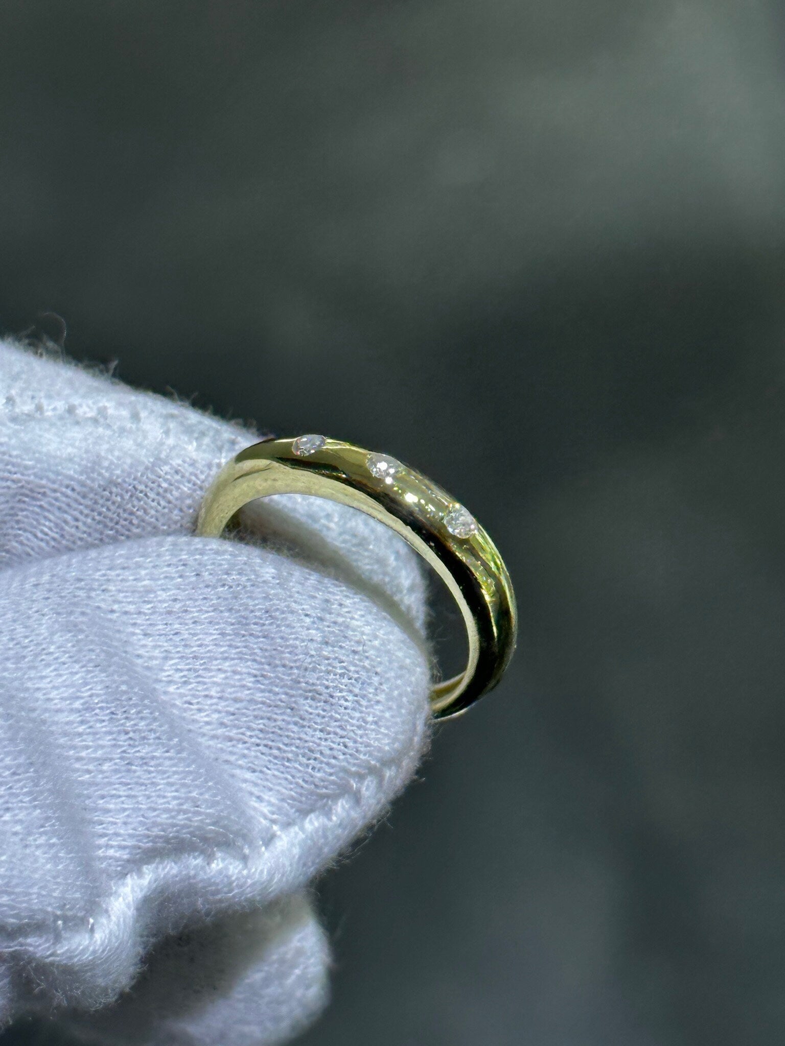 LIV 14k Yellow Gold Natural White Diamond Bezel Set Wedding Band Ring Size 6 Gift