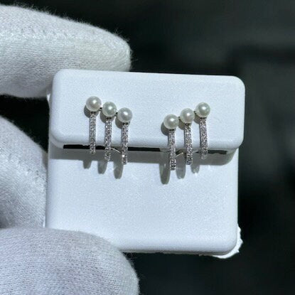 14k Solid White Gold & Diamonds Pearl Design Cuff Stud Earrings 0.12ct tw