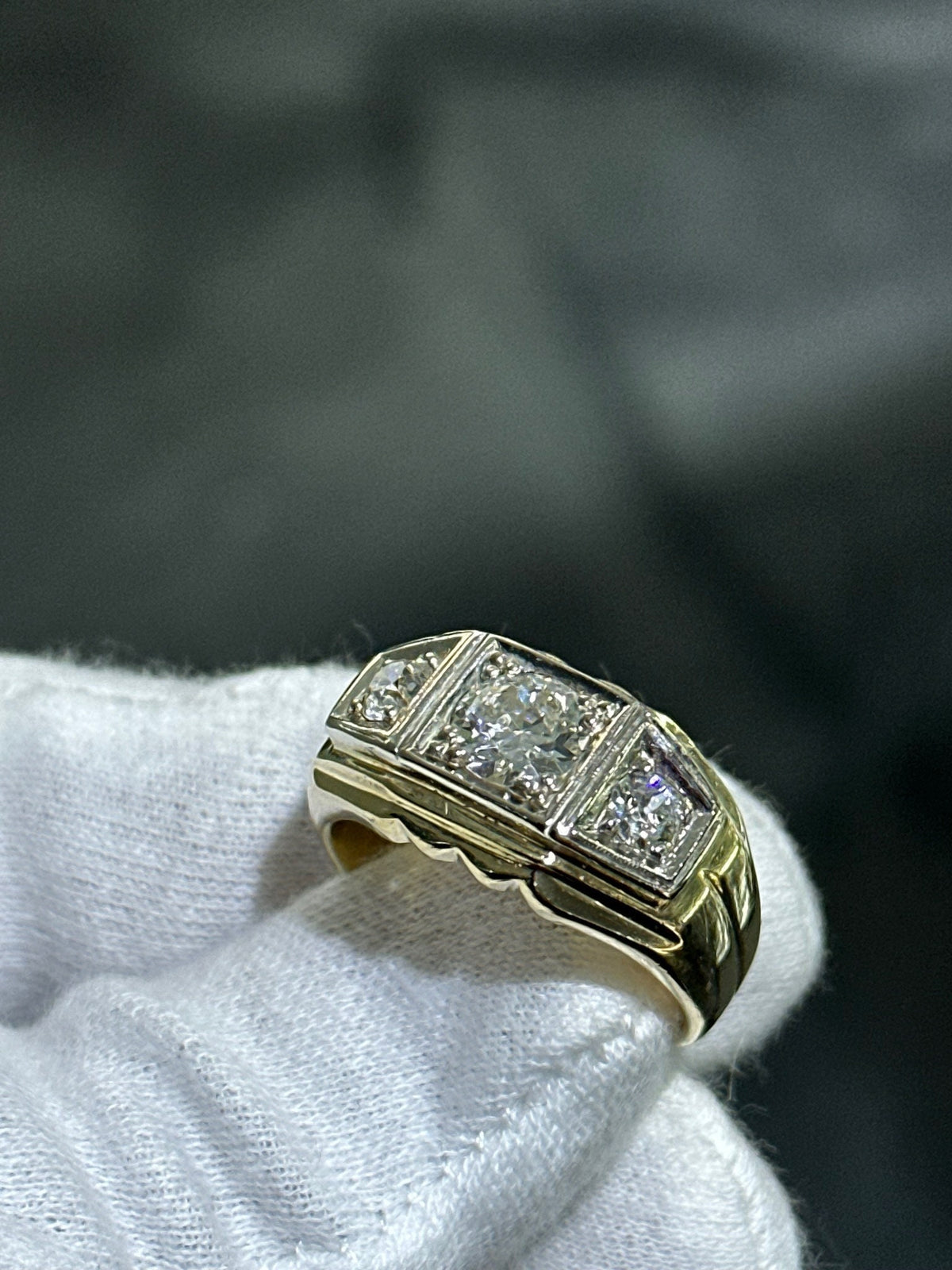 LIV 14k White Gold & Natural Diamonds Vintage Halo Signet 3 Stone Design Men's Ring