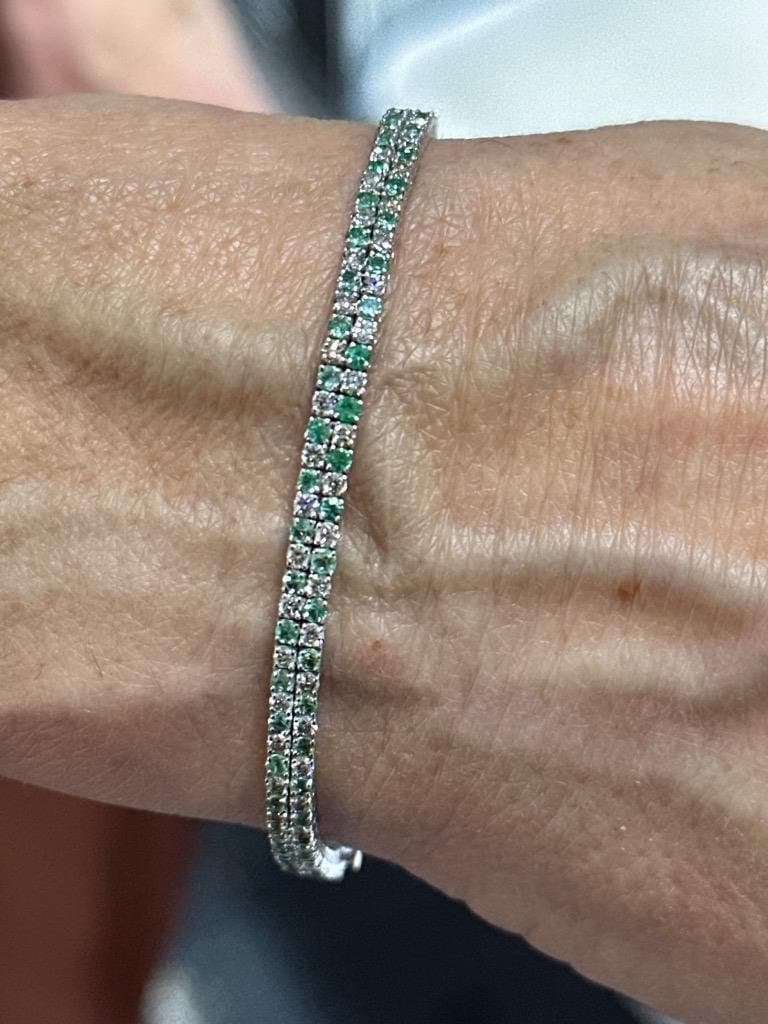 LIV 14k White Gold Natural VS1 Diamonds & Green Emerald Unique Tennis Bracelet 7" L