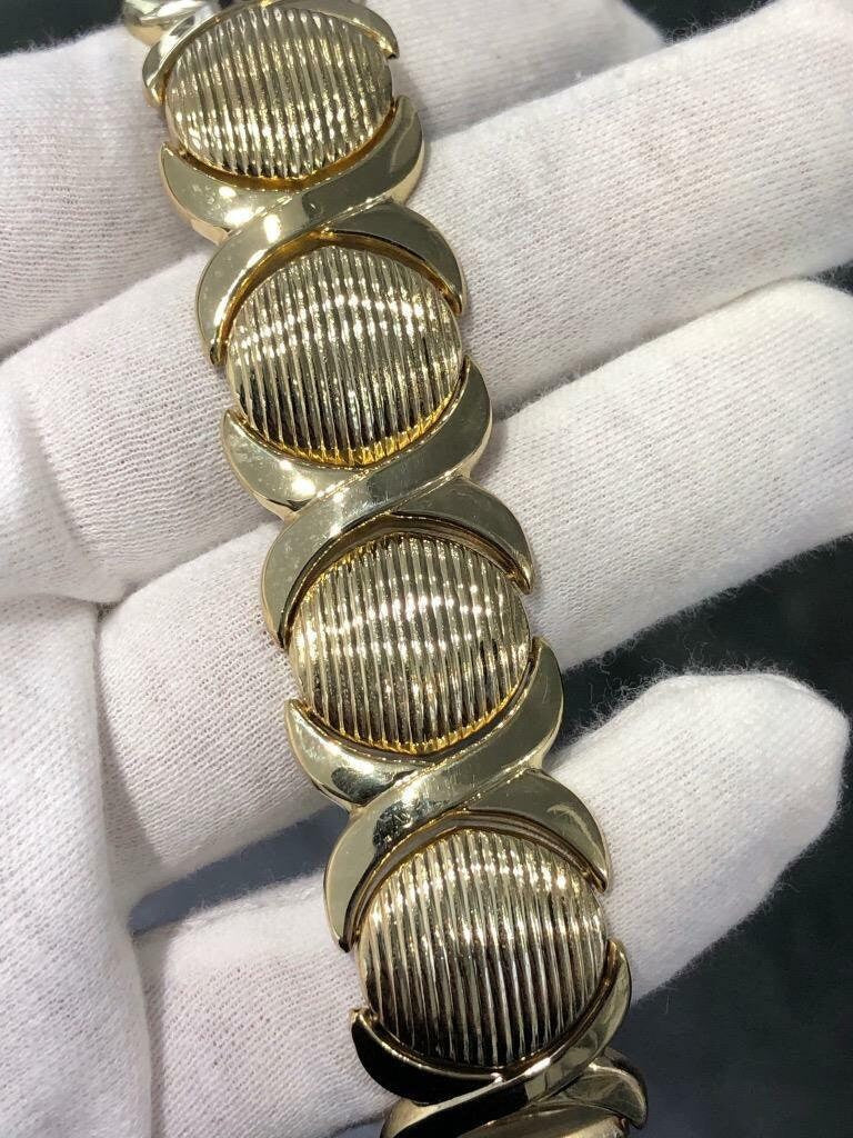 LIV 14k Yellow Gold Hand Made Hugs & Kiss Design Italian Bracelet 33.6 Gr 21mm W 7"L