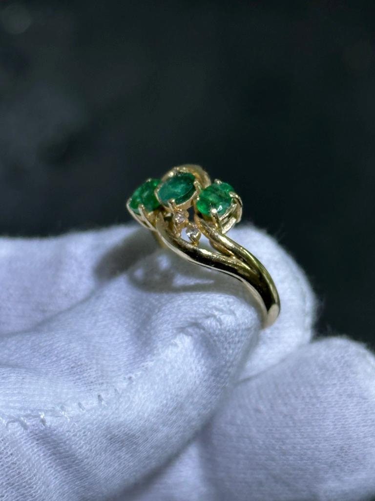 LIV 14k Yellow Gold & Natural Green Emeralds and Diamonds Vintage Band Halo Ring Sz 8