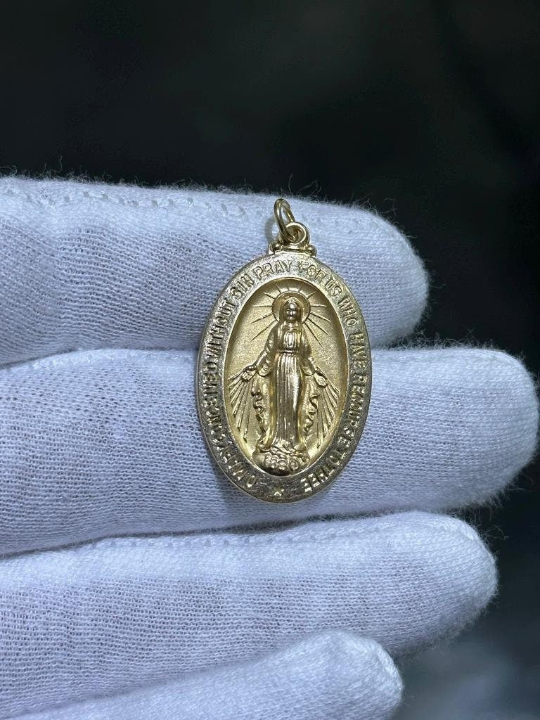 LIV 14k Yellow Gold Vintage Saint Mary Large Oval Halo Charm Pendant 5.8 Grams Gift