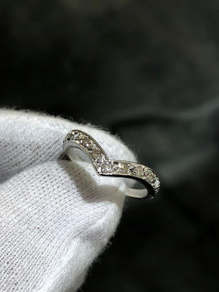 LIV 14k White Gold & Diamonds 0.25ct Hand Made Curved Design Band Ring Size 6