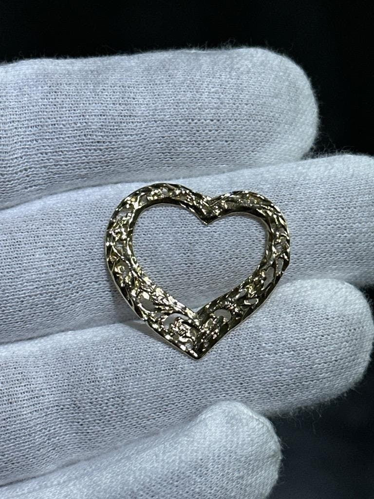 LIV 14k Yellow Gold Diamond Cut Open Heart Vintage Charm Pendant 2.2 Grams Gift