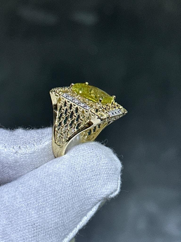 LIV 14k Yellow Gold Diamond Vintage Cocktail Design Peridot Halo Ring Size 7 Gift